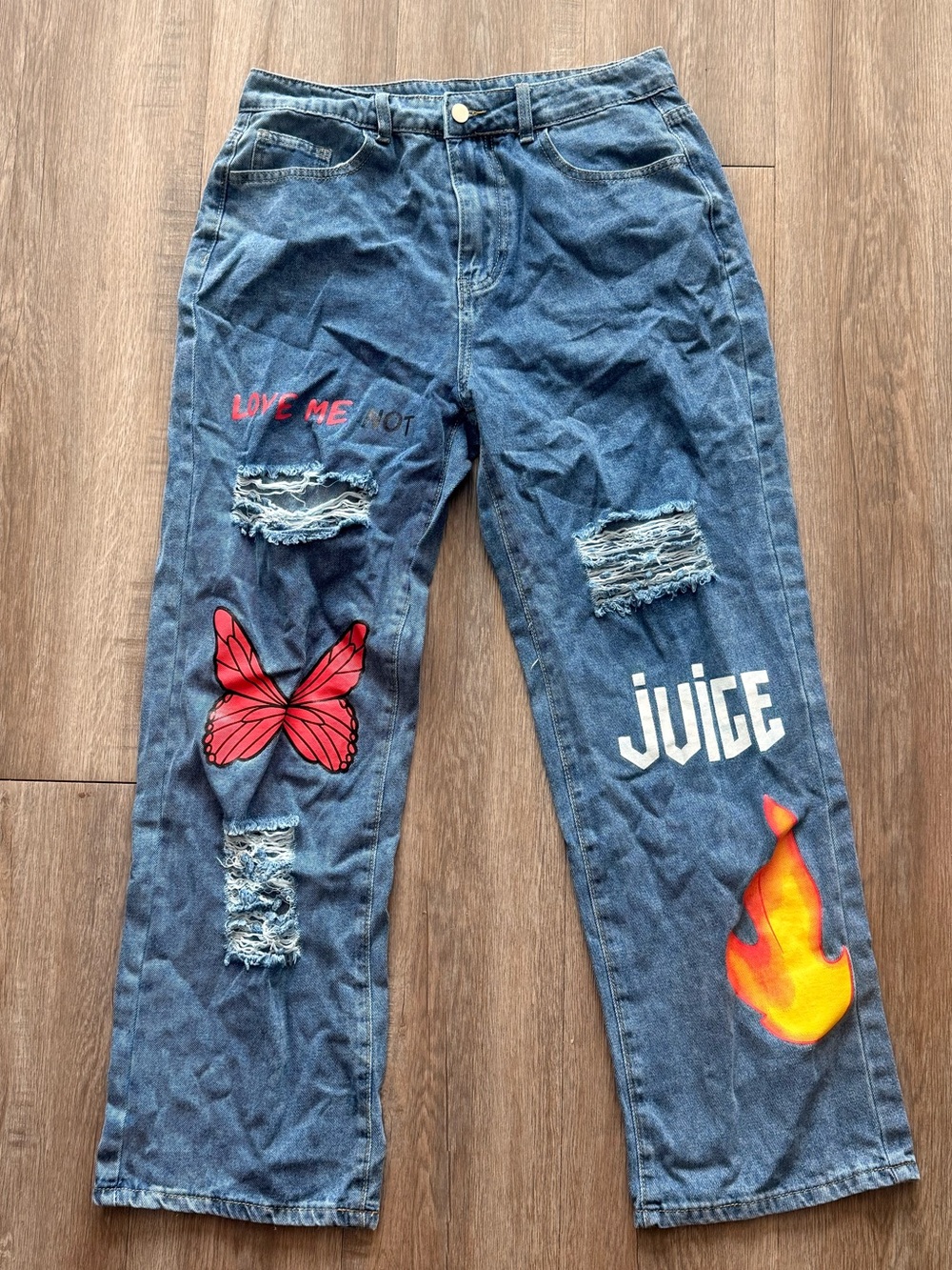 Decal Ripped Jeans